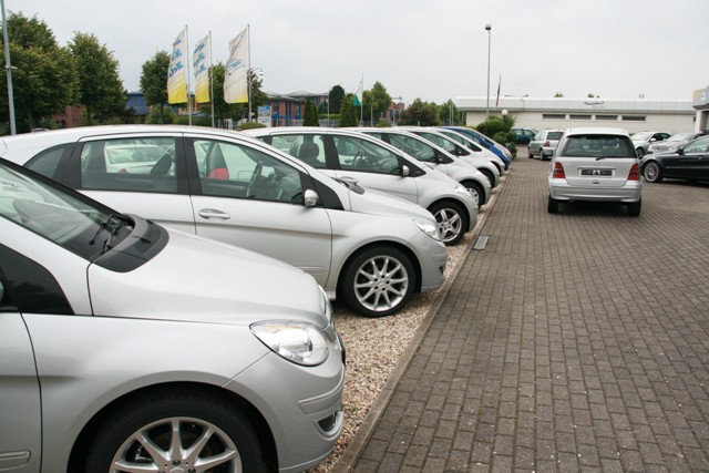 Herzlich willkommen beim Autohaus Nelis